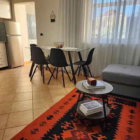 Emma's Place * Τίρανα